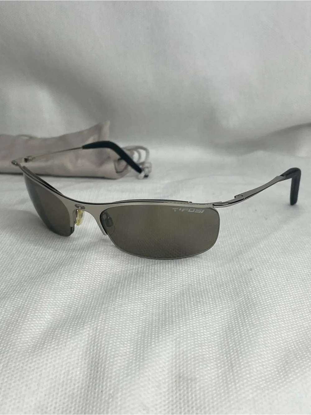 Tifosi RIDGE Polarized Activewear Sunglasses Champagne Lens Metal Frame T-F600
